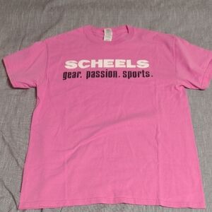 Scheels Sporting Goods T-Shirt‎ Pink Casual Short Sleeve Crewneck